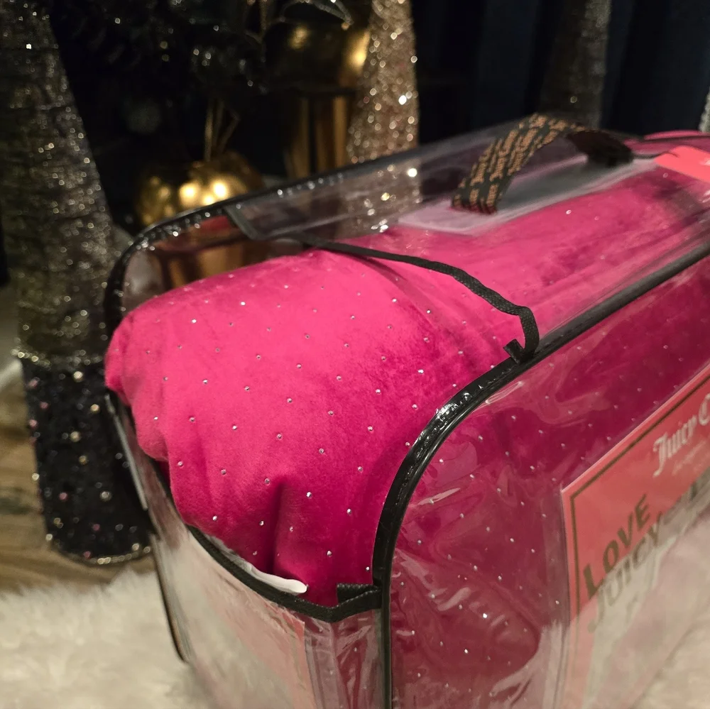 Juicy Couture Full/Queen  4piece velour rhinestone hot pink bed set new